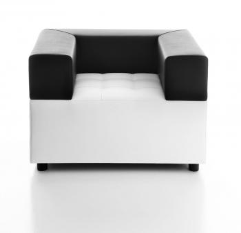Fauteuil Kuadra bicolore coutures carrées